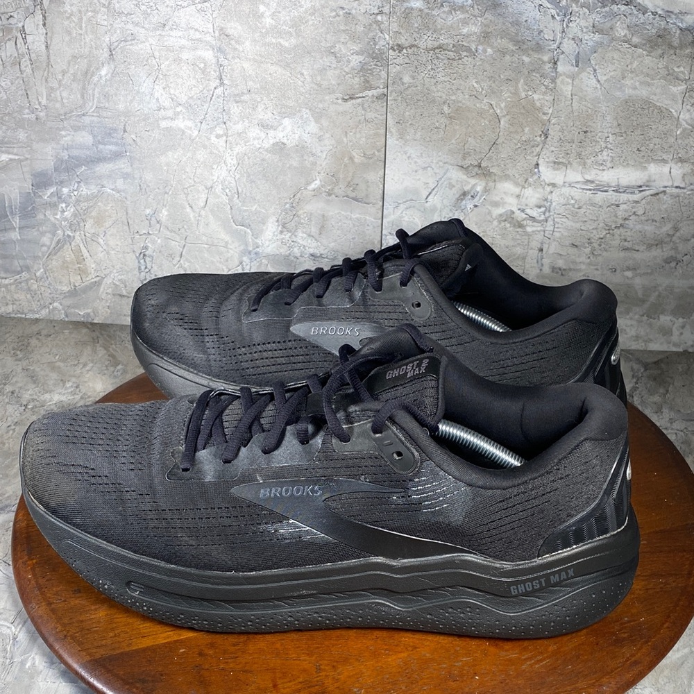 Brooks Ghost Max 2 Men’s Size 14 Black Athletic Road Running Shoes